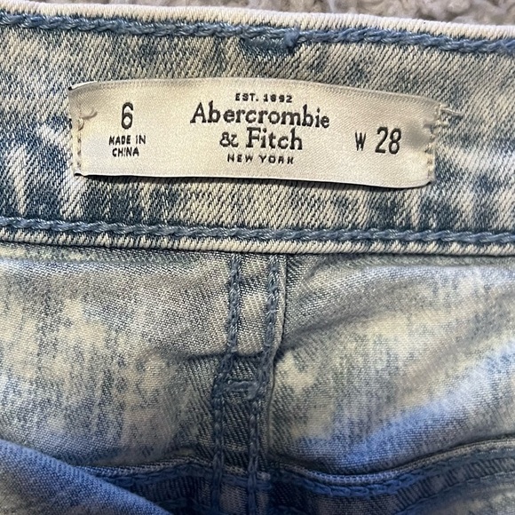 Abercrombie & Fitch Button-Up Denim Shorts - Picture 8 of 12